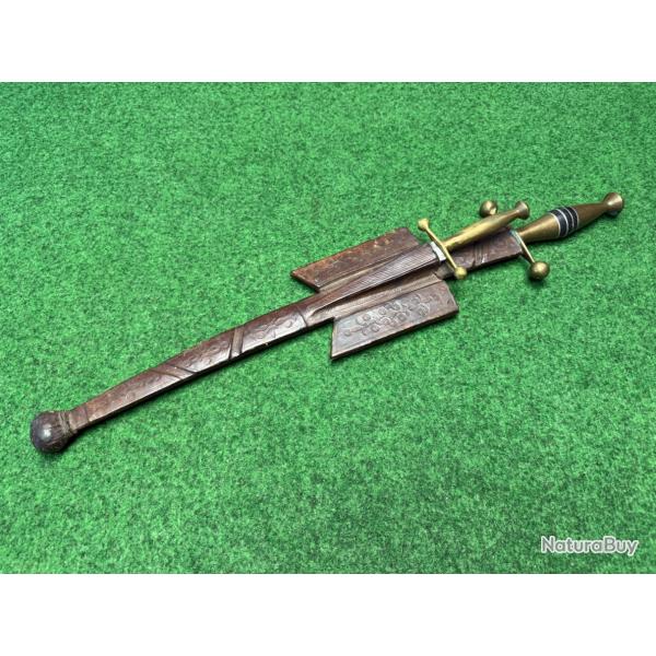 SABRE COURT ET SON COUTEAU DU NIGER  1920