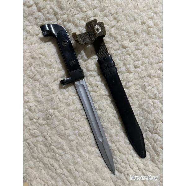 Ba�onnette AK 47 allemande(1� sans prix de r�serve)