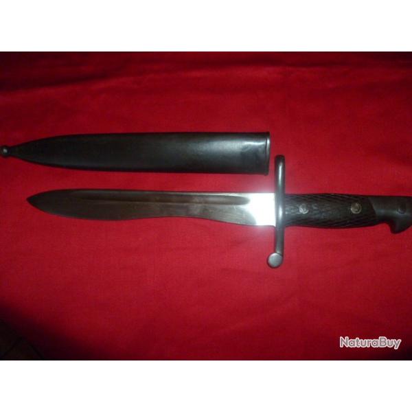 baionnette espagnole et son fourreau