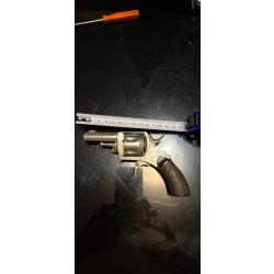 Petit revolver Saint etienne cal 320