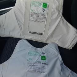 Enchère lot de 2 plaques balistiques 3a contre les armes de poings et les lames  51X30 et 51x33 cm