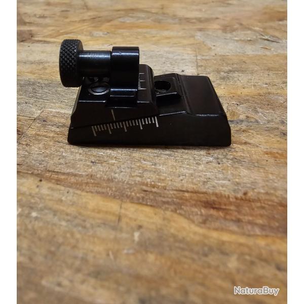 Hausse  oeilleton contender Thompson