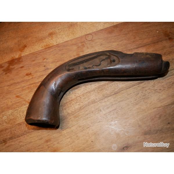 Bois de pistolet d'Officier de Gendarmerie 1836 �finir de restaurer (enture et fissure cf photos)