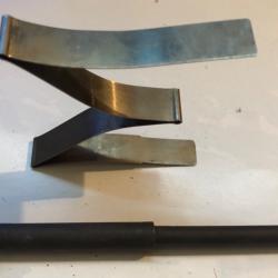 Percuteur et ressort de magasin mas 36 (ils sont neuf)