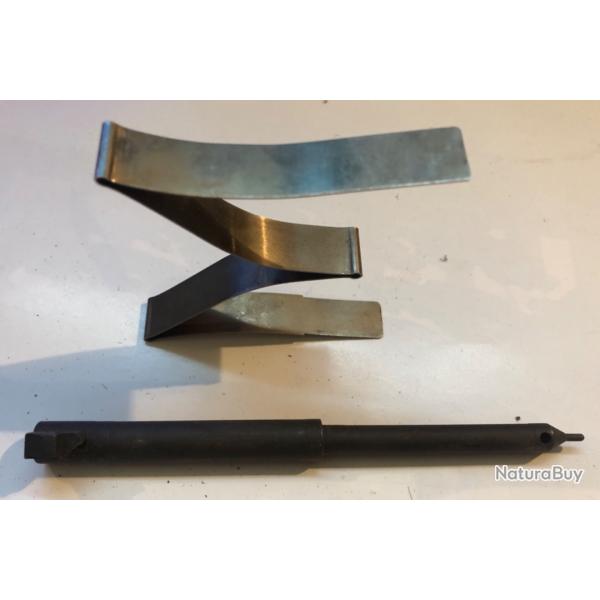 Percuteur et ressort de magasin mas 36 (ils sont neuf)