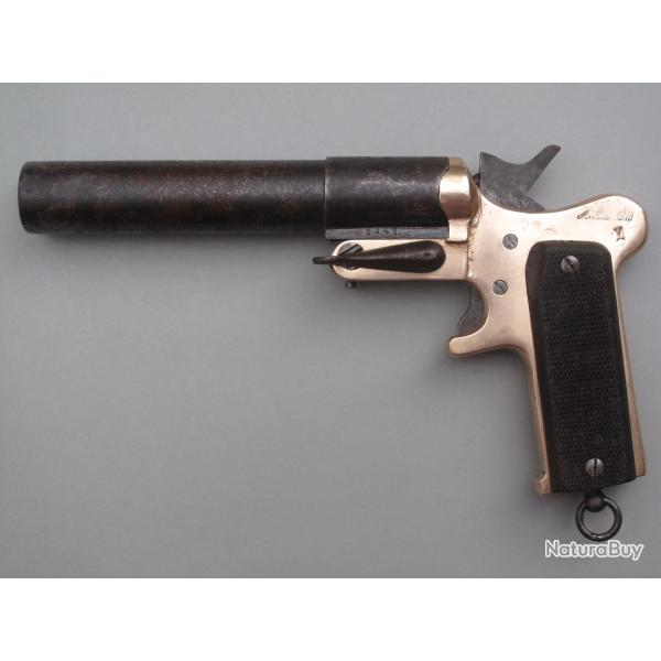 Rare pistolet lance-fuses rglementaire franais modle 1918 fabriqu par Chobert  St Etienne
