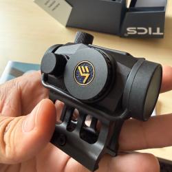 Point Rouge Vector Optics 1x22 Scrapper