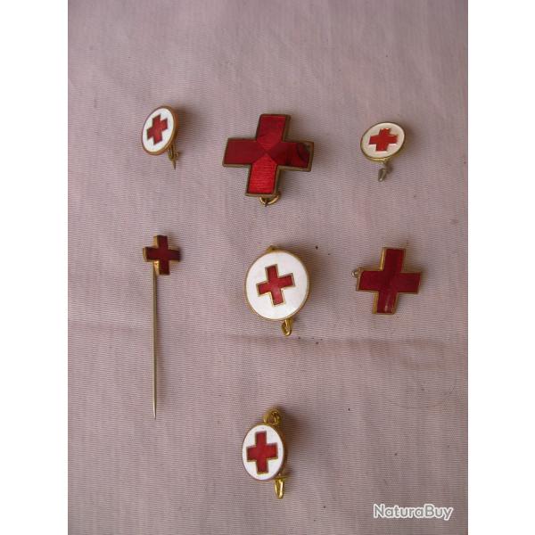 WW1/2 FRANCE INSIGNE D'INFIRMI�R(E)S CALOT/ BLOUSE PRIX POUR 1 AU CHOIX (14-18)(39-45)