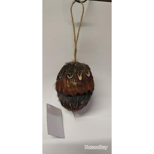 1 suspension - BOULE DE NOEL gland 10cm - plume de faisan