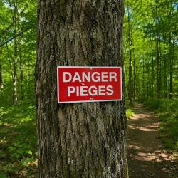 Panneaux Danger pi&egrave;ges Akilux 26 &times; 20 cm - lot de 10