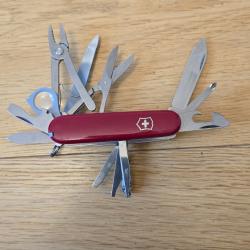couteau Suisse VICTORINOX 27 pièces