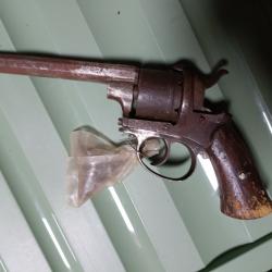 Grand Revolver a broche a restaurer