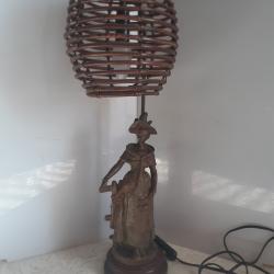 lampe de salon en régule à patine médaille  style 1900 d'après Emanuel Villanis  1858 _1914