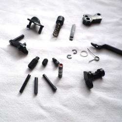 Lot de pièces détachées pour pistolets BERETTA  22 Lr - modèles  76 / 71 / 72 / 74