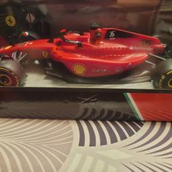 LONGUEUR DE LA VOITURE EST DE 30/31 CENTIMETRES FORMULE 1 ROUGE FERRARI VOITURE DE COURSE