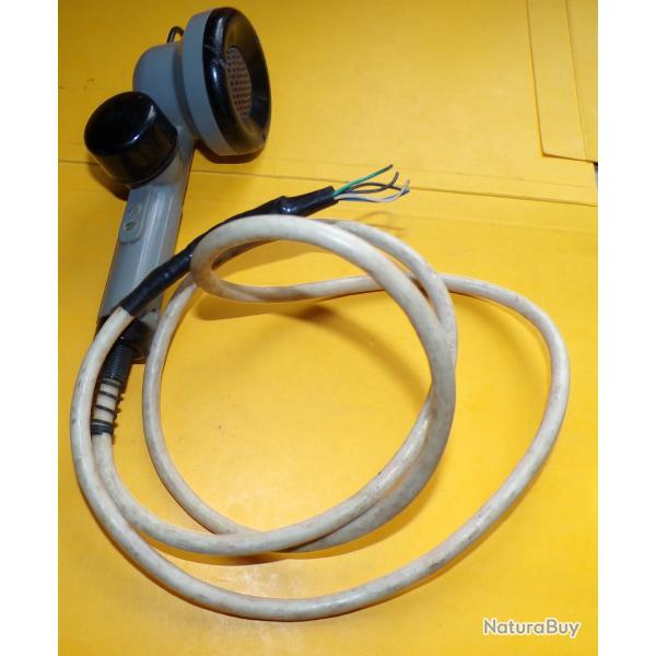 RADIO : MICRO POUR RADIO ARMEE FRANCAISE MODELE MD 17   ,POUR RADIOAMATEUR ,BON ETAT  VOIR PHOTOS .