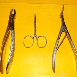 SERVICE DE SANTE : OUTIL MEDICAL LOT DE 2 PINCES POUR OPERATION + 1 PINCE DENTISTE