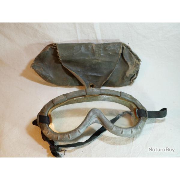US ARMY Paire de lunettes POLAROID de tankiste souple avec son �tui REF BER25POL001