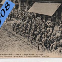CPA -LA GRANDE GUERRE 1914-18 -DOUAI pendant l'occupation Défile de troupes allemands N°4394