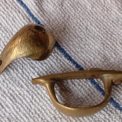 Piece d&eacute;tach&eacute;e  divers dans leurs jus attention une pi&egrave;ce a un morceau manquant voir photosv