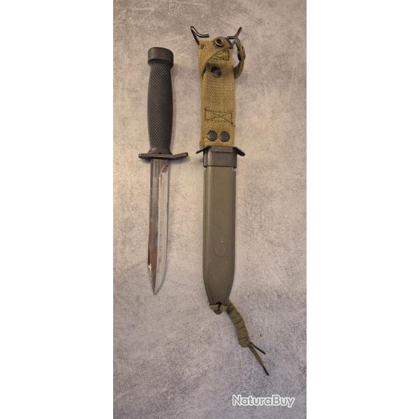 poignard USM3 avec son fourreau