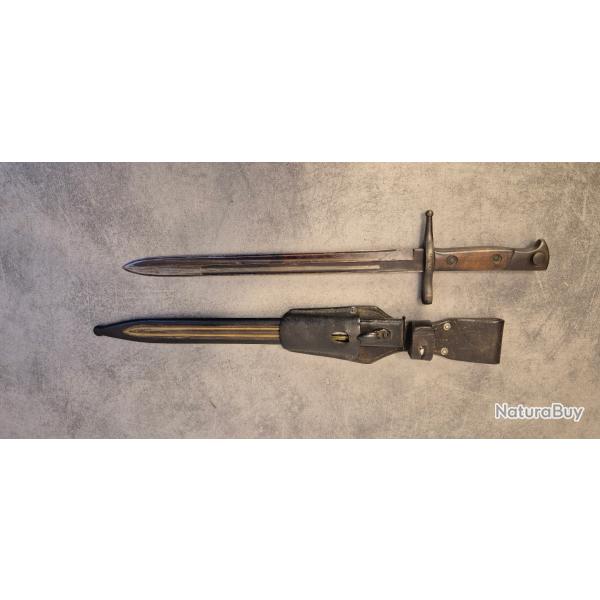 Baonnette CARCANO DE 1942 avec son fourreau et son porte fourreau