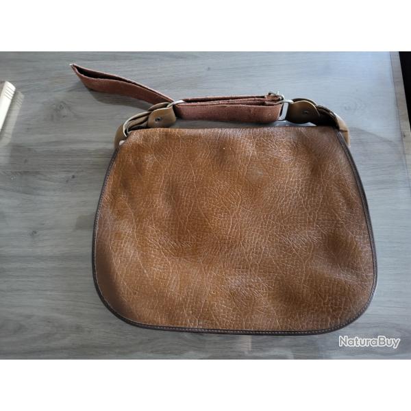 Musette carnier  doubles neuf avec cartouchiere, pochette a permis ,filet a gibier int�gr�e