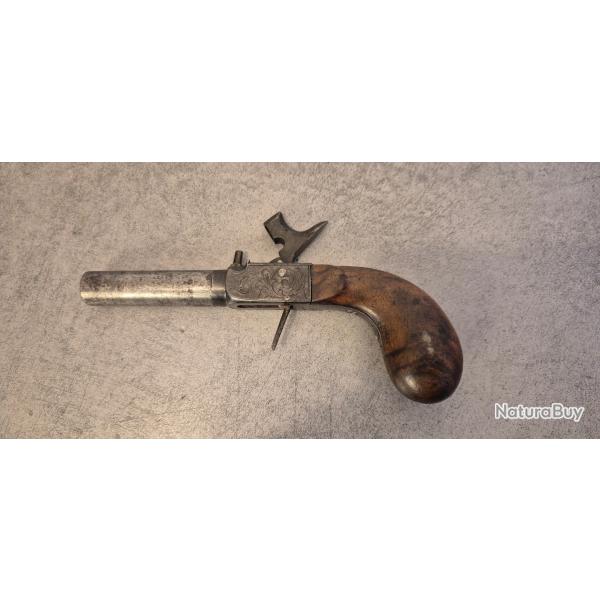 Pistolet a poudre noire du XIX eme siecle