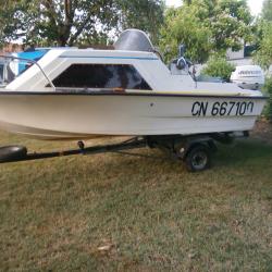bateau moteur 9.9cv