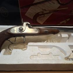 Pistolet a percussion "LEPAGE" par pedersoli calibre 44.