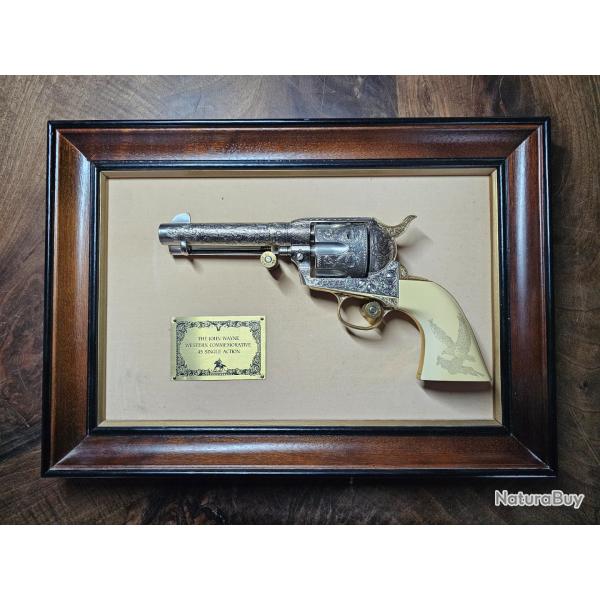 Revolver replica : JOHN WAYNE Western Commemorative .45 Single Action