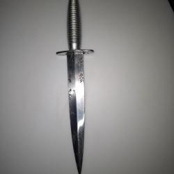 Dague commando " armée anglaise "post WW2. Fourreau estampillé PAKISTAN.