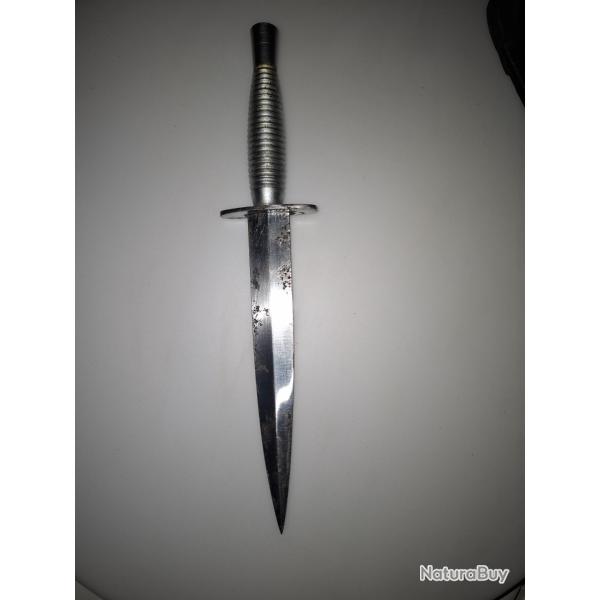 Dague commando " arme anglaise "post WW2. Fourreau estampill PAKISTAN.