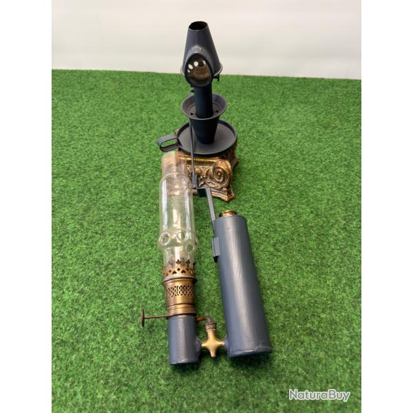 2 lampes de poilu  tranch�es  guerre de 1914 / 1918.