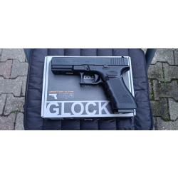 Glock® 17 Gen4 GBB Co² KWC (+2 chargeurs)