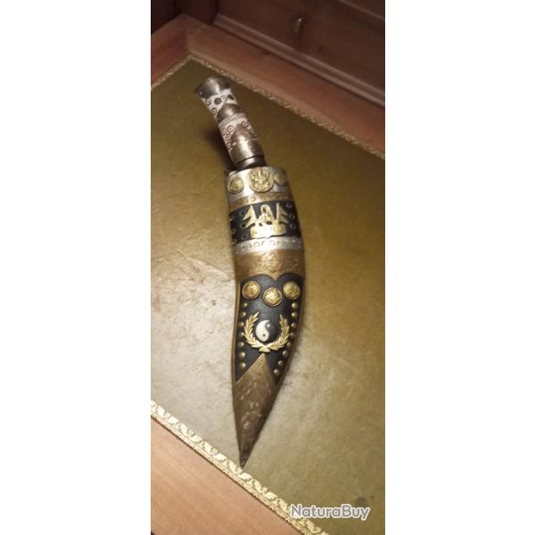 Grand kukri complet avec ses deux petits couteaux