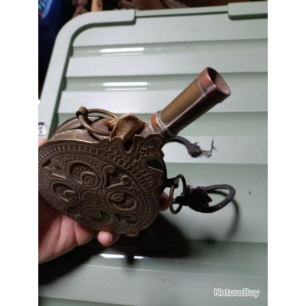 Poire a poudre orientale n2