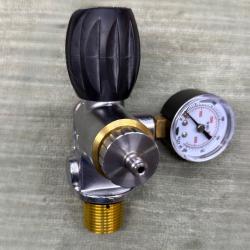 Vends station de remplissage 300 BARS avec jauge et purge.