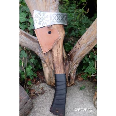 Couteau de skinner en acier au carbone fait main avec manche en corne de bélier