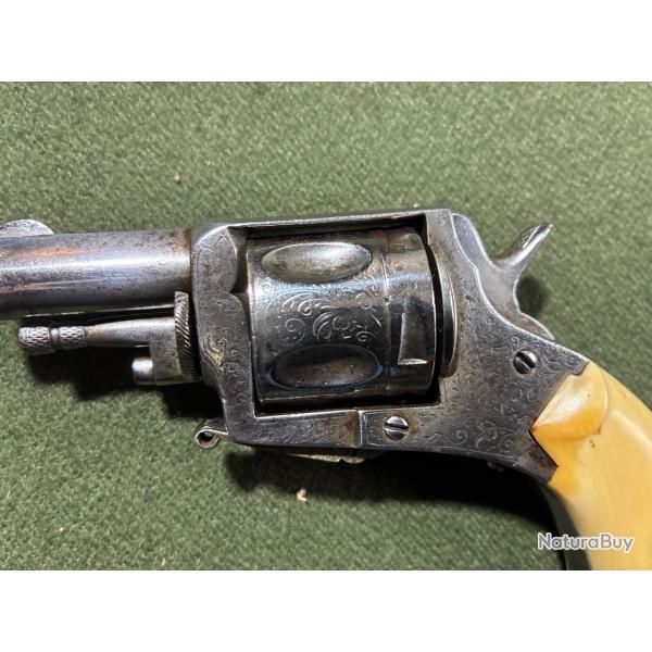 JOLI REVOLVER BULLDOG ELG   crosse ivoire cal. 320 prvoir petite remise en tat