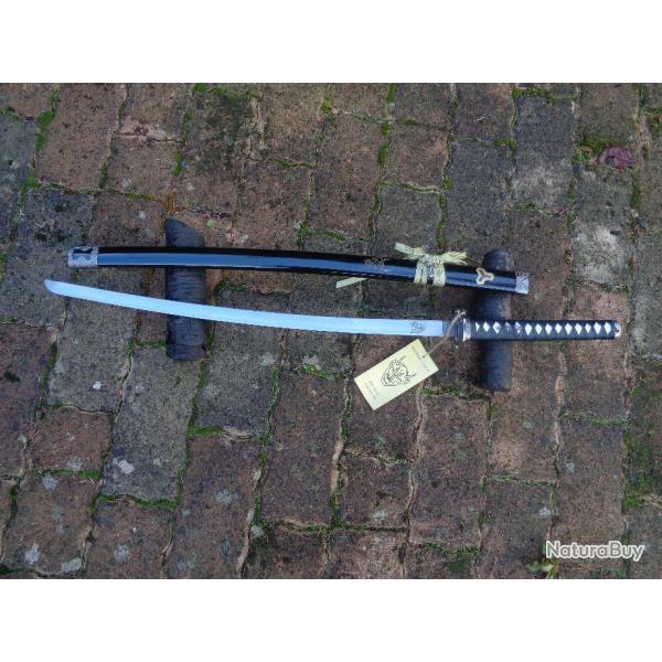 Sabre Katana Kill Bill Lame Acier 440 Tsuba Mtal Etui Bois Laqu Manche Peau De Raie Corde Tresse