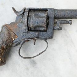 Revolver Bulldog calibre 8 mm en l'état pour pièces ou à restaurer - ref IFS25BUL001