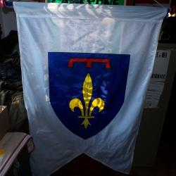 BANNIERE AVEC BLASON DE LA PROVENCE , DIMENSION DE LA HAMPE 105 CM , DIMENSION DE LA BANNIERE LARGEU