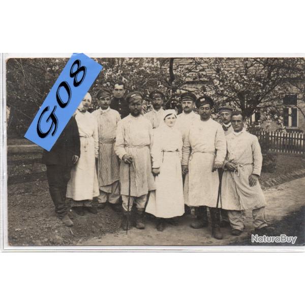 CPA - CARTE PHOTO MILITAIRE SOLDATS INFIRMIRE - N4396
