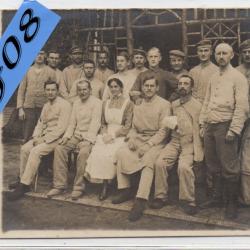 CPA - CARTE PHOTO MILITAIRE SOLDATS INFIRMIÈRE - N°4402