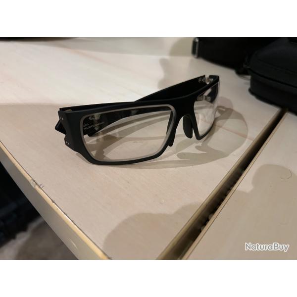 Gatorz MILSPEC Ballistic Specter Cerakote Blackout with Inferno Photochromic Lens w/ Anti Fog