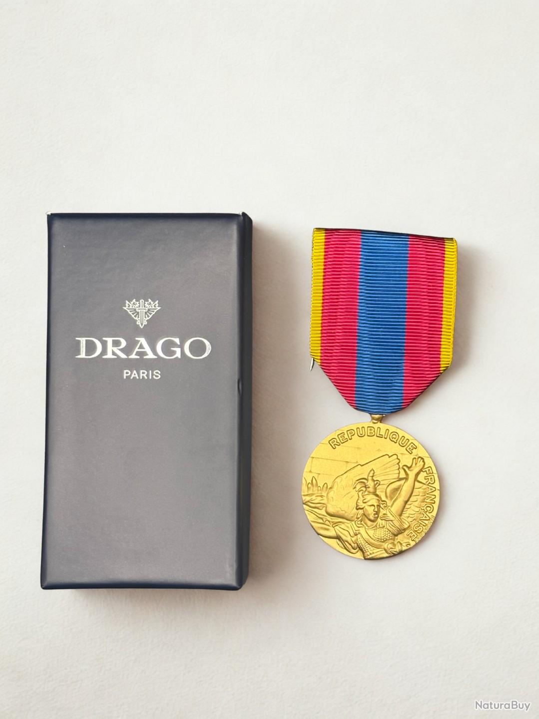 18.009) Médaille de la Défense Nationale - Or - Drago - Médailles