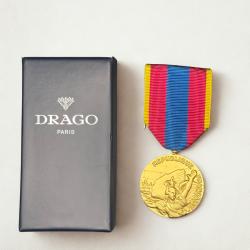(18.009) Médaille de la Défense Nationale - Or - Drago