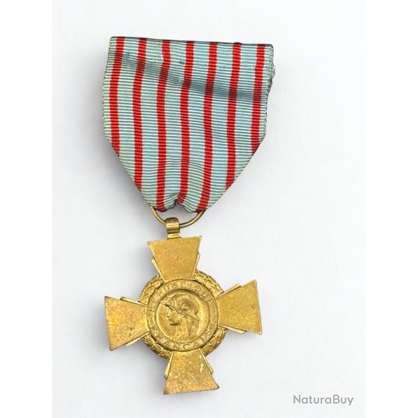 (15.004) Croix du combattant