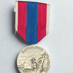 (18.029) Médaille de la Défense Nationale - Argent